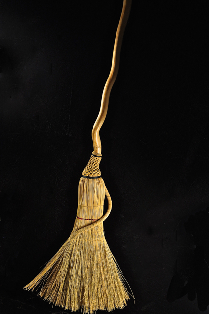 SHAKER SWEEPER BROOMS - Image 4